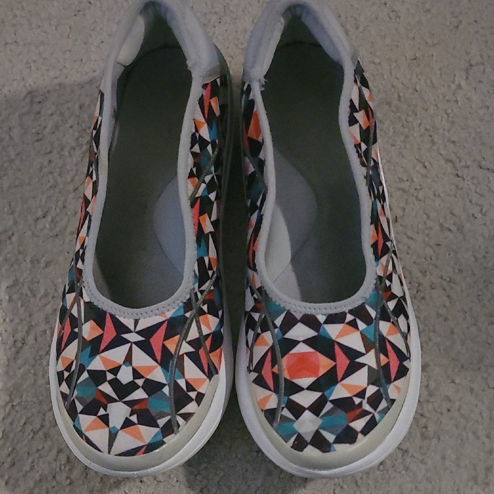 Bzees Cloud Comfy Geometric Patterned Slip-On Shoes